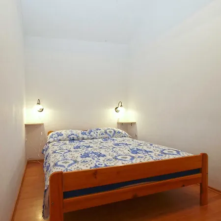 House Vinko 1909 Ferienhaus Modrušani